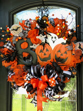 Load image into Gallery viewer, BOO HALLOWEEN WREATH